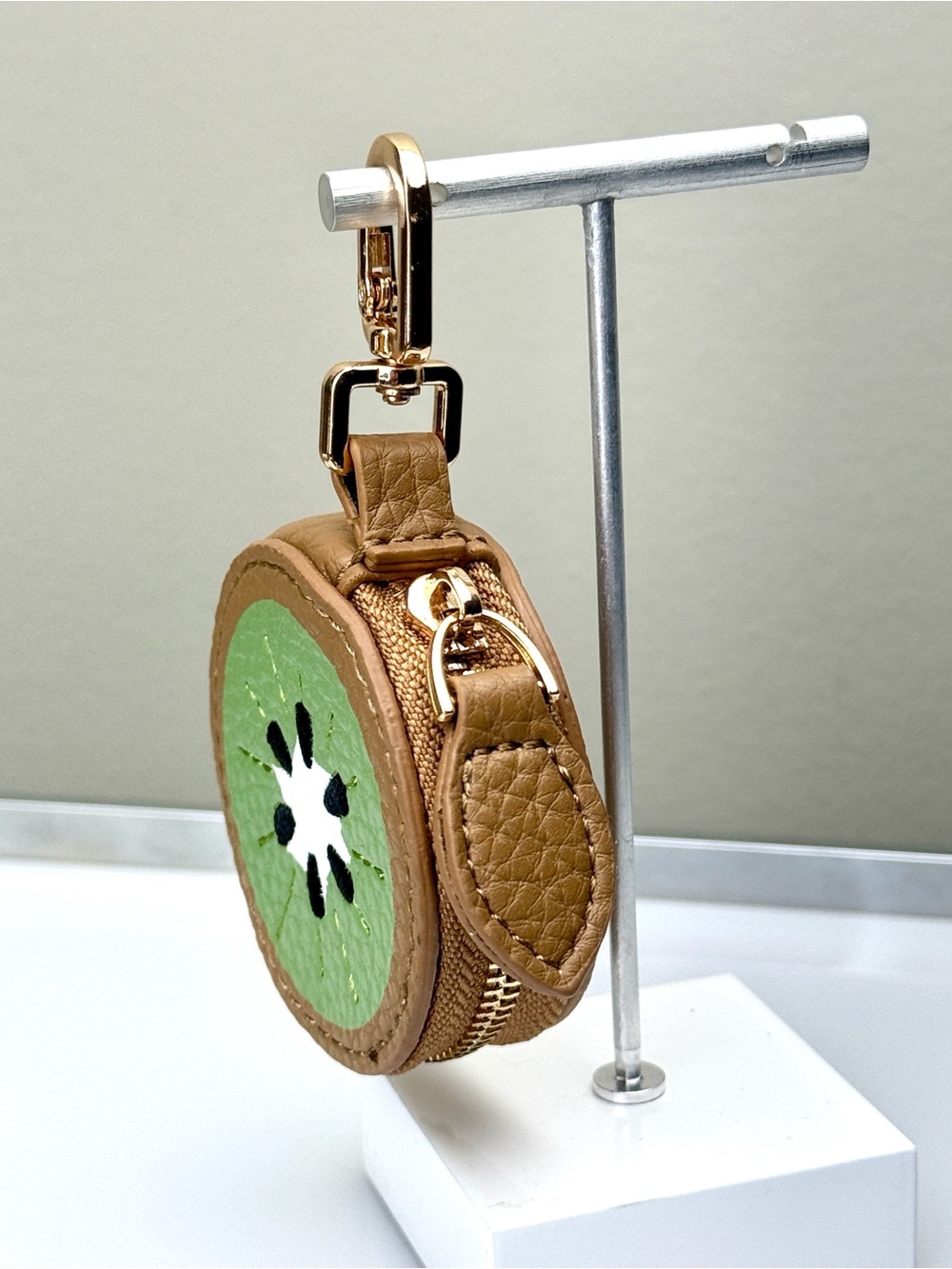 🥝 Kiwi Fruit Round Leather Coin Pouch Micro Mini Bag Charm - Picture 2 of 8